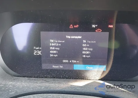 2025 Volvo Xc60 B5 Plus z USA, uszkodzony, nr VIN YV4M12RC1S1056501